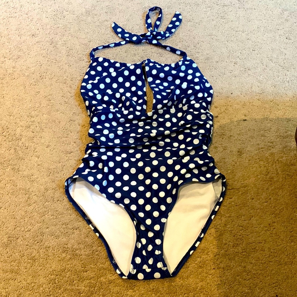 Beautiful One Piece Swimsuit!!! 🤩
